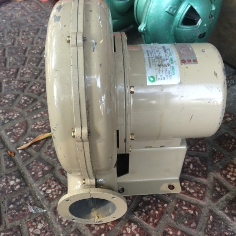 QUAT HUT, LY TAM , HANG NHAT SHOWA 200W, 220V 